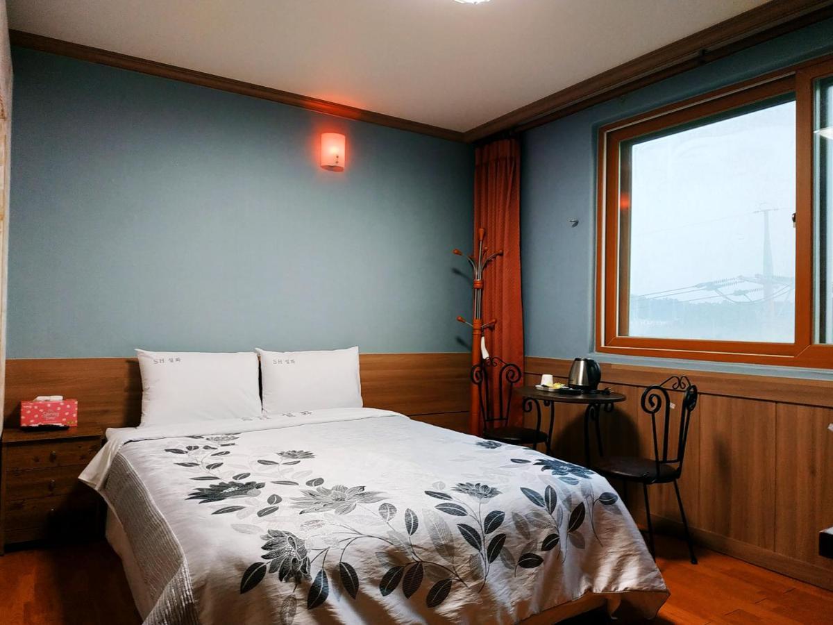 Namae-ri Seolhwa Motel מראה חיצוני תמונה