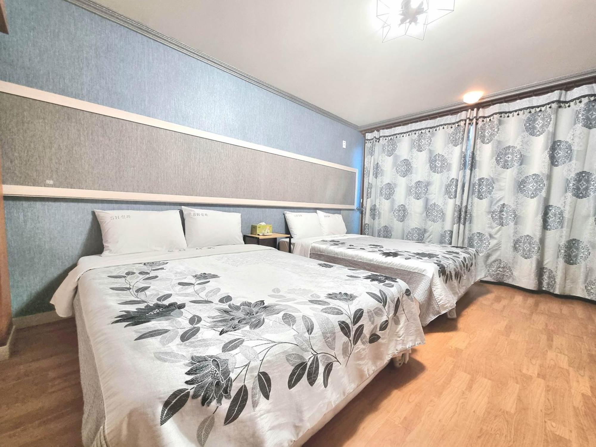 Namae-ri Seolhwa Motel מראה חיצוני תמונה